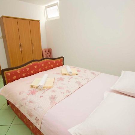 Apartments Srdjan มาคาร์สกา ภายนอก รูปภาพ