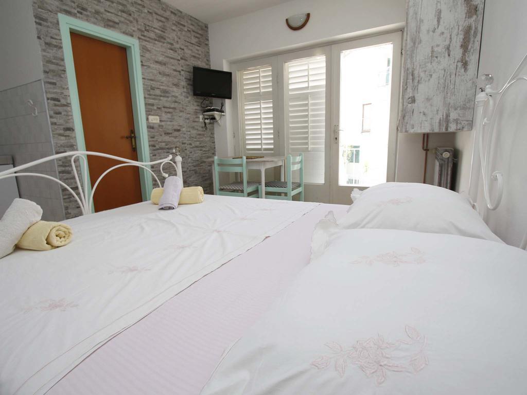 Apartments Srdjan มาคาร์สกา ภายนอก รูปภาพ
